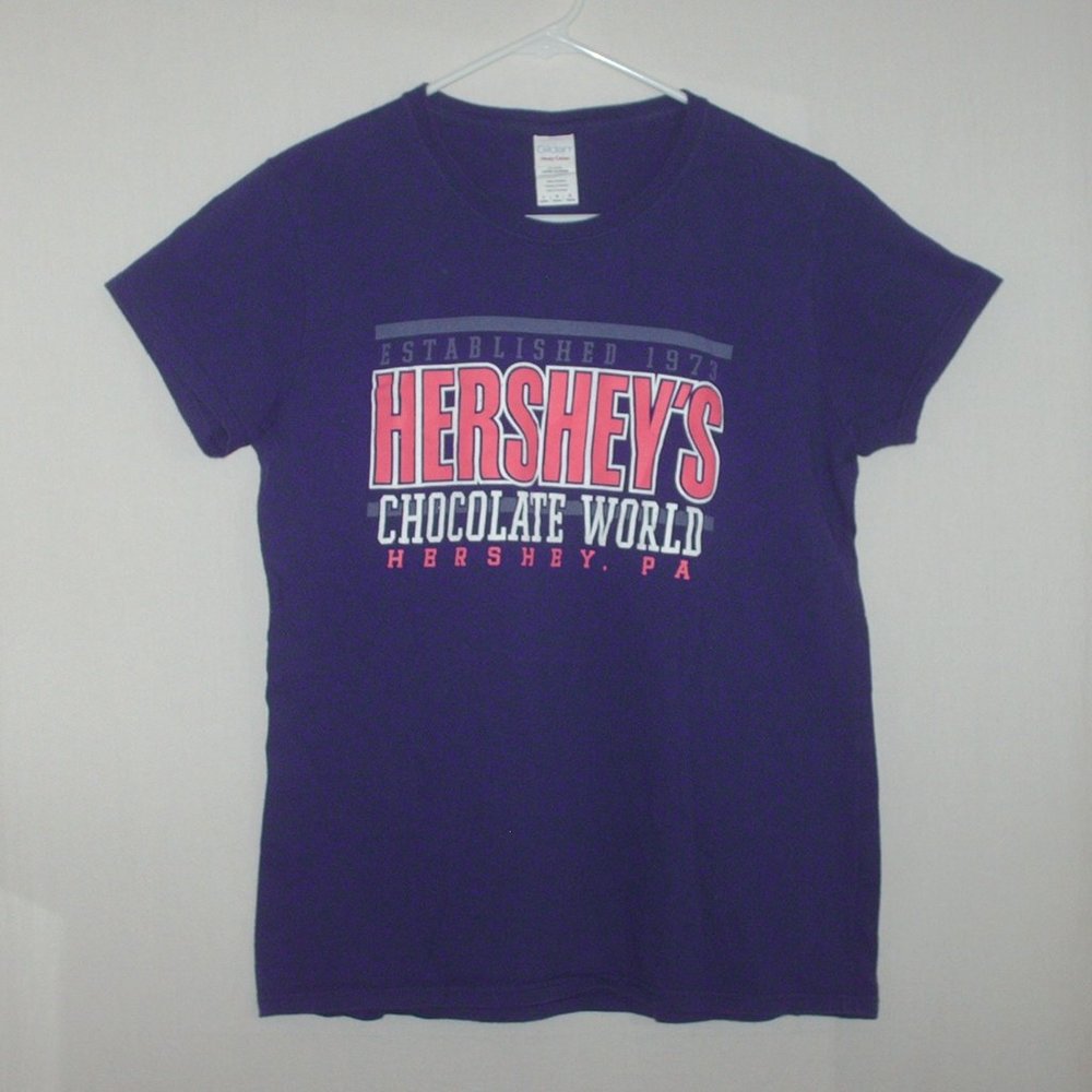 Hershey's Chocolate world T-shirt - new - large